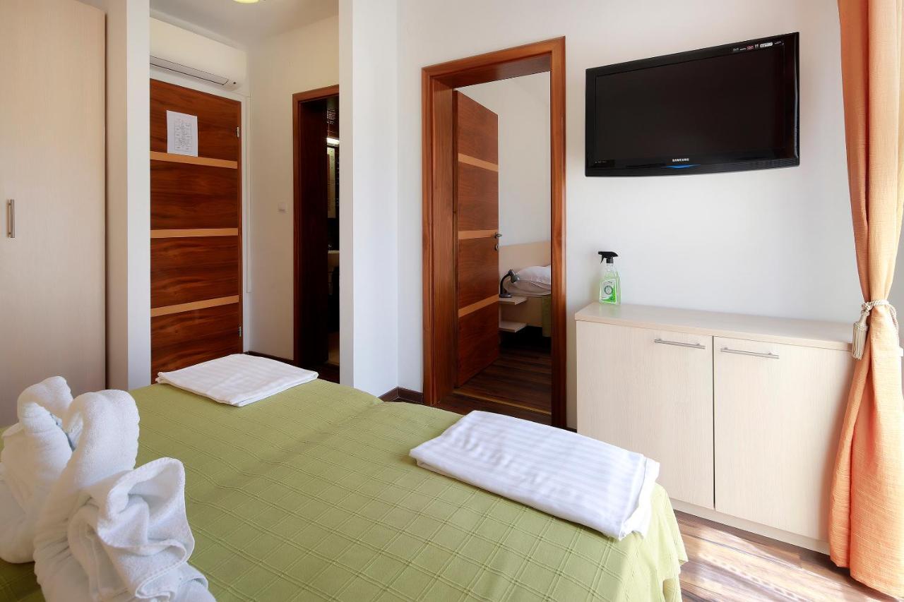 Pension Riviera-Šilo Esterno foto