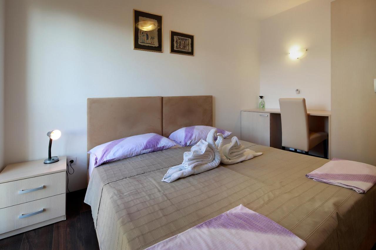 Pension Riviera-Šilo Esterno foto