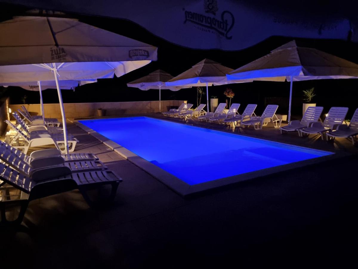 Pension Riviera-Šilo Esterno foto